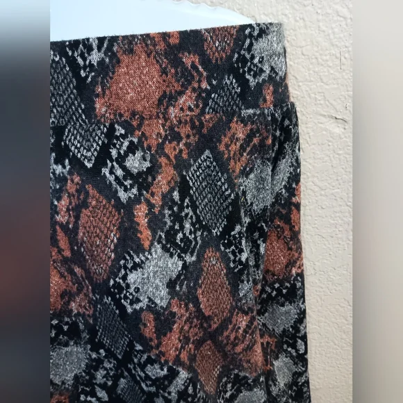 Payton Jensen Blouse - Picture 3 of 6